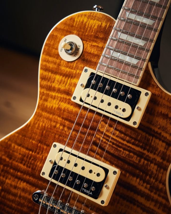 💪Juicy bite. Beautiful flames. 🔥
Our Sc-550 II playes in its own league. 
#harleybenton #harleybentonofficial #yourstyleyourgear
