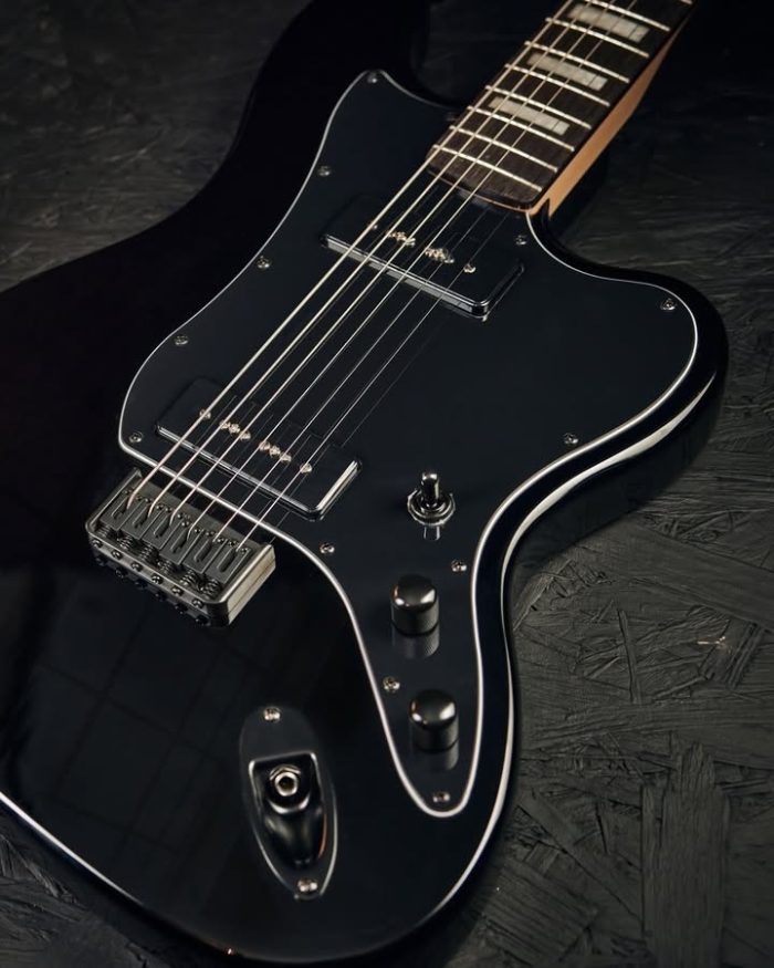 🤔 Ever tried a baritone?
If your answer is no, you should definitely give it a go! 💪
#harleybenton #harleybentonofficial #yourstyleyourgear